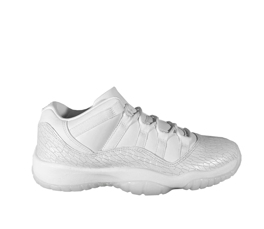 Jordan 11 Retro Low Heiress Pure Platinum (GS) / 조던 11 레트로 로우 에어리스 퓨어 플래티넘 GS