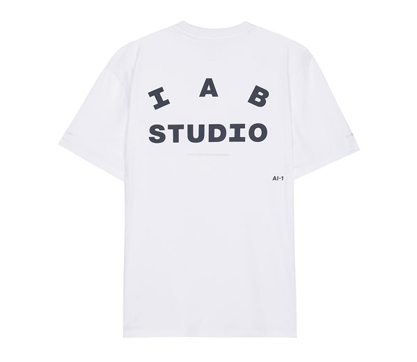 아식스 X 아이앱 스튜디오 화이트 러닝 셔츠 / ASICS X IAB STUDIO WHITE RUNNING SHIRT