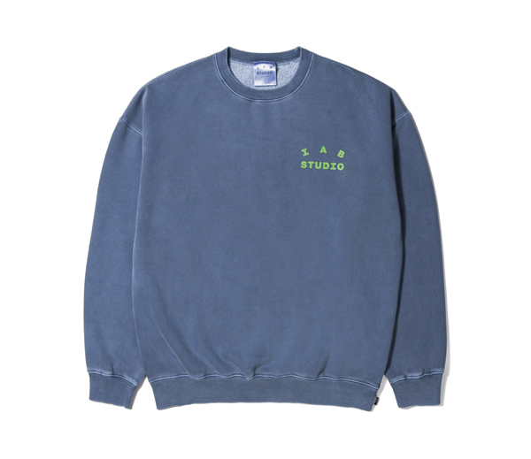 아이앱 스튜디오 네이비 피그먼트 스웻셔츠 / IAB STUDIO Navy Pigment Sweatshirt